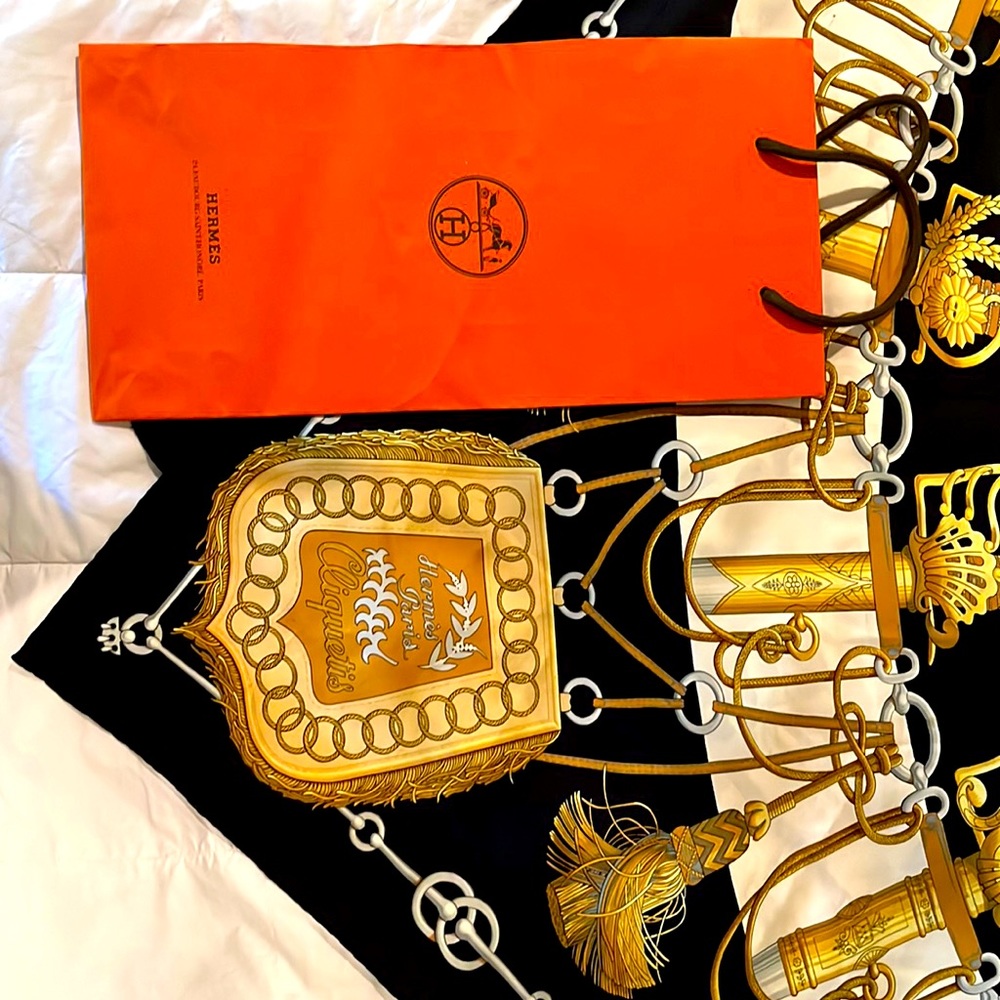 Hermès Scarf. Black/Gold/Silver/ivory. 100%Twill Silk . Hand Stitched Edges